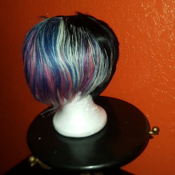 Wig - Picture 4 of 4